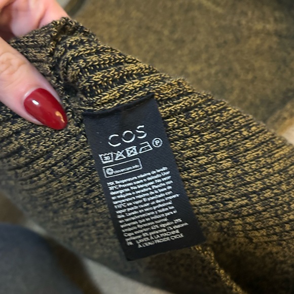 COS Gold Ribbed Tank Top - Picture 6 of 6